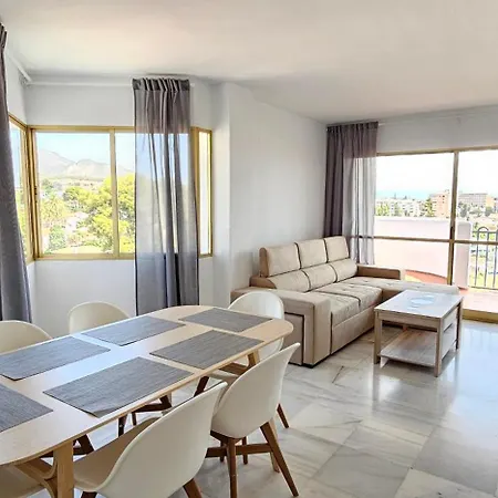 Santa Ana, Pool, 2 Free Parking, Wifi, 3 Bedrooms, For 6-7 People, Large Terrace With Sea View ベナルマデナ