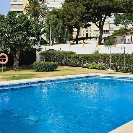 Santa Ana, Pool, 2 Free Parking, Wifi, 3 Bedrooms, For 6-7 People, Large Terrace With Sea View ベナルマデナ